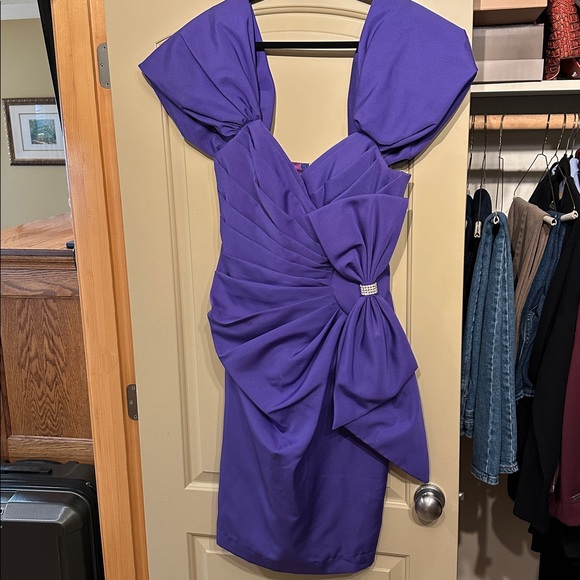 Vintage Designer Elegant and Dramatic Purple Dress - Picture 6 of 6